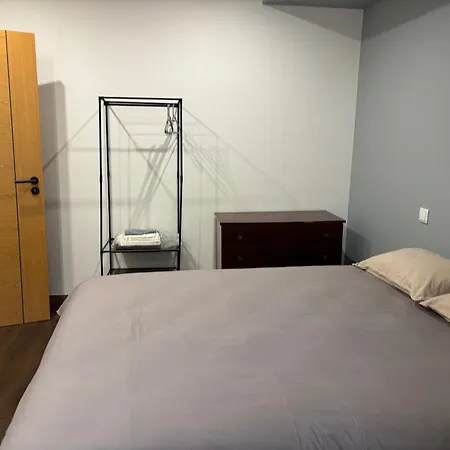 Casa Renovada E Moderna A 1Km Do Centro Vila Melagaco Melgaço